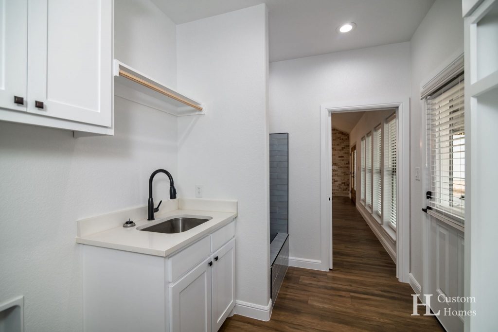 Springtown, TX Barndominium by HL Custom Homes - Interior Laundry Room 2