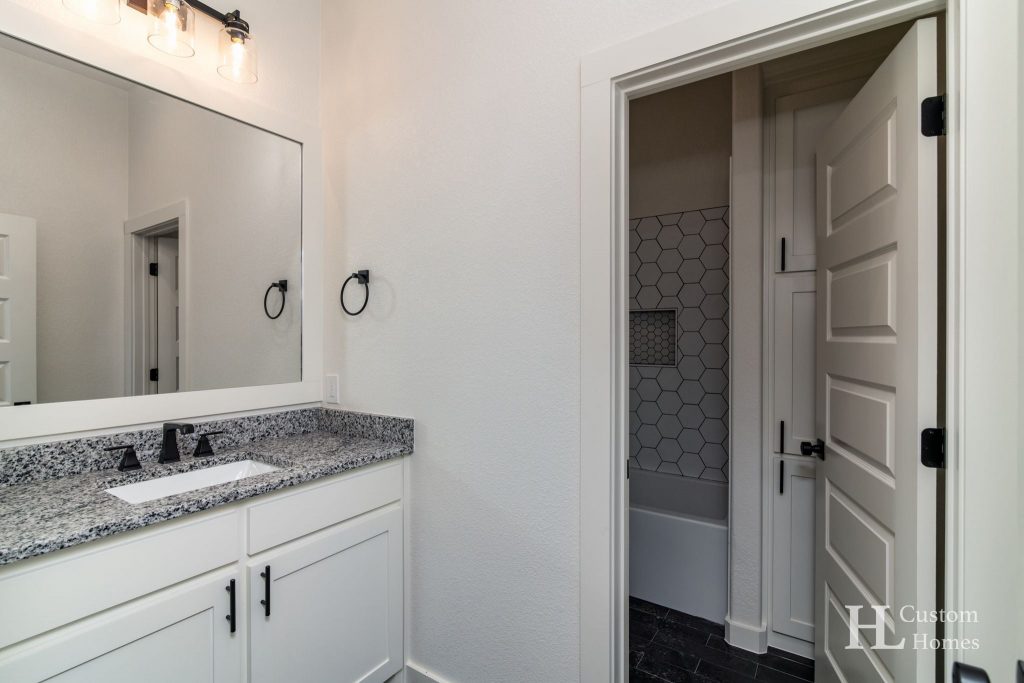 Chico, TX Barndominium by HL Custom Homes - Guest Bathroom 1 