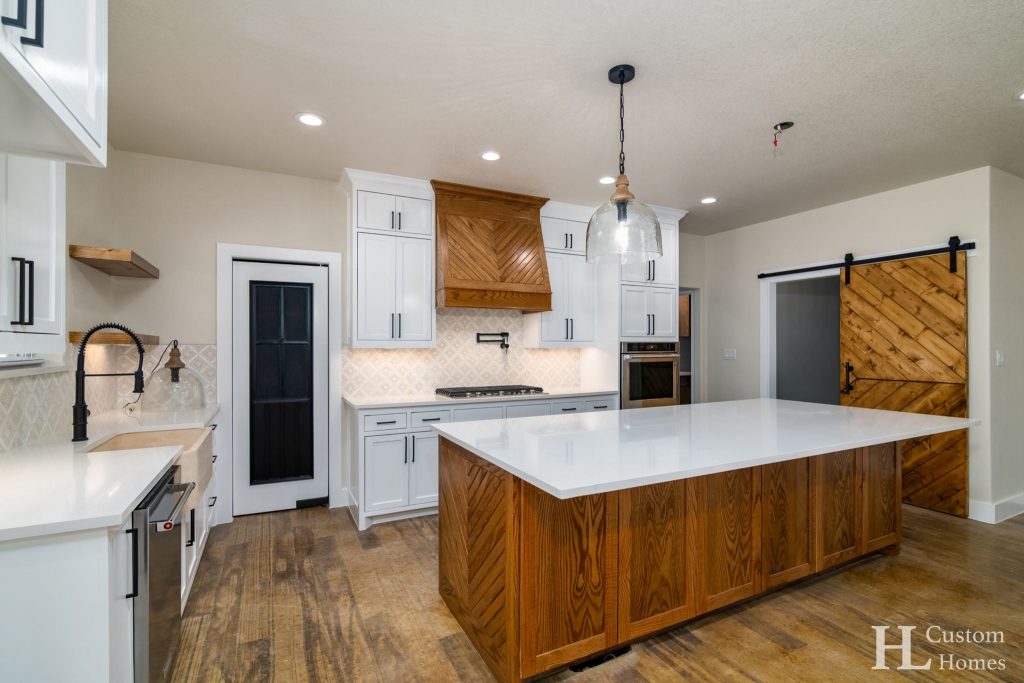 Poolville, TX Barndominium by HL Custom Homes - Kitchen 